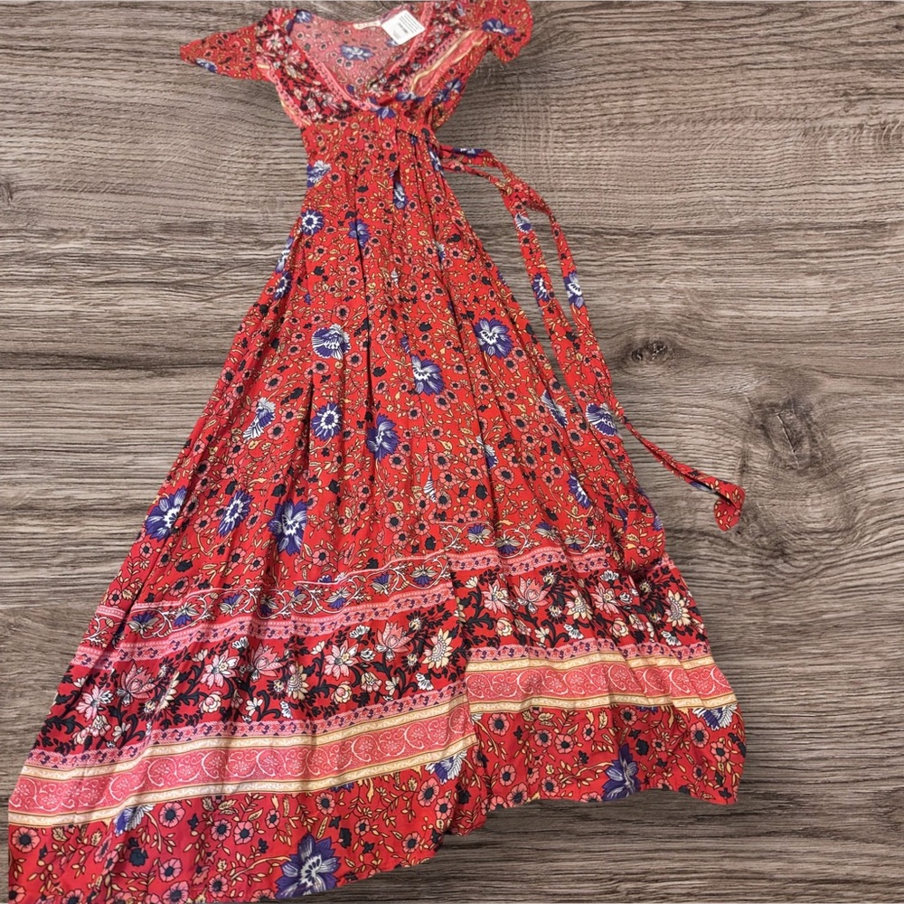 She & Sho Maxi Wrap Dress Boho Festival Vibes – NWT Floral Size Small